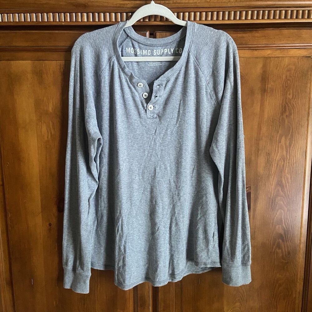 Mossimo Supply Co. Men's Henley Long Sleeve Button T-Shirt Size Large Gray